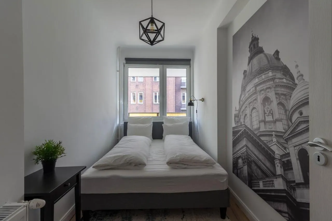 Standard Apartment By Hi5 - Madach Budapeszt